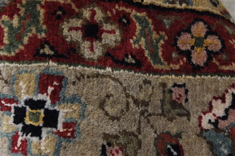 Kashan Beige Hand Knotted 90 X 124 Area Rug 250-25947 Image 8