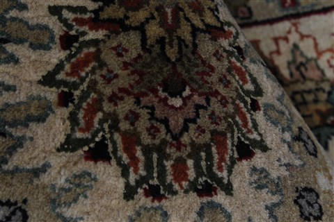 Kashan Beige Hand Knotted 90 X 124 Area Rug 250-25947 Image 9