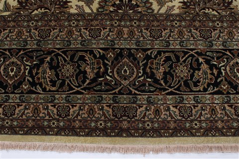 Kashan Beige Hand Knotted 811 X 119 Area Rug 250-25951 Image 2