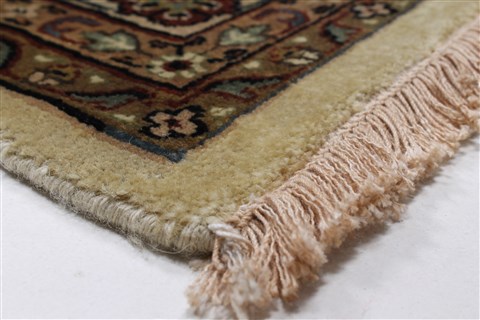 Kashan Beige Hand Knotted 811 X 119 Area Rug 250-25951 Image 5