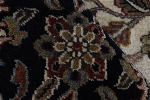 Kashan Beige Hand Knotted 811 X 119 Area Rug 250-25951 Image 8
