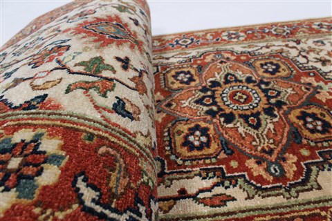 Serapi White Runner Hand Knotted 21 X 62 Area Rug 250-26026 Image 10