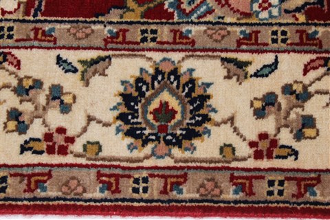 Isfahan Red Runner Hand Knotted 26 X 61 Area Rug 250-26030 Image 2