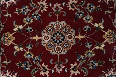 Isfahan Red Runner Hand Knotted 26 X 61 Area Rug 250-26030 Image 3