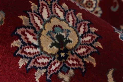 Isfahan Red Runner Hand Knotted 26 X 61 Area Rug 250-26030 Image 6