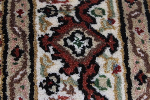 Mahi Brown Hand Knotted 28 X 61 Area Rug 250-26041 Image 7