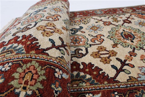 Serapi Beige Runner Hand Knotted 26 X 510 Area Rug 250-26056 Image 10