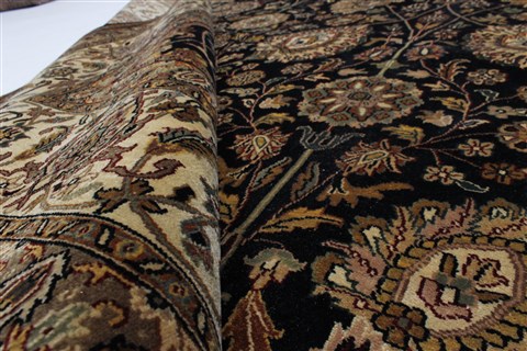 Tabriz Beige Hand Knotted 89 X 123 Area Rug 250-26069 Image 10