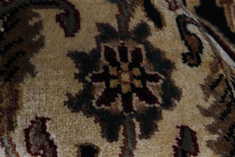 Tabriz Beige Hand Knotted 89 X 123 Area Rug 250-26069 Image 9