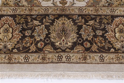 Kashan Beige Hand Knotted 90 X 120 Area Rug 250-26071 Image 1