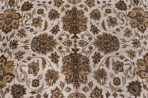 Kashan Beige Hand Knotted 90 X 120 Area Rug 250-26071 Image 2
