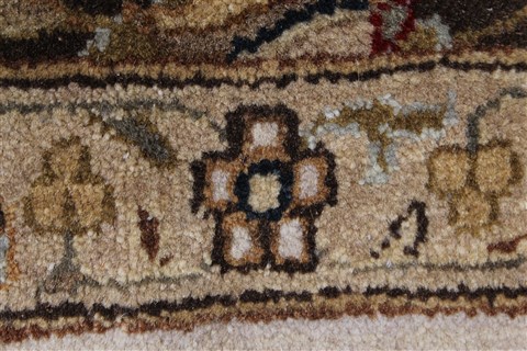 Kashan Beige Hand Knotted 90 X 120 Area Rug 250-26071 Image 8