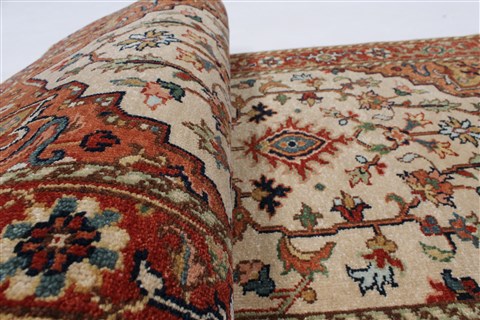 Serapi White Runner Hand Knotted 27 X 59 Area Rug 250-26090 Image 8