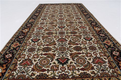 Herati Beige Runner Hand Knotted 26 X 58 Area Rug 250-26091 Image 3