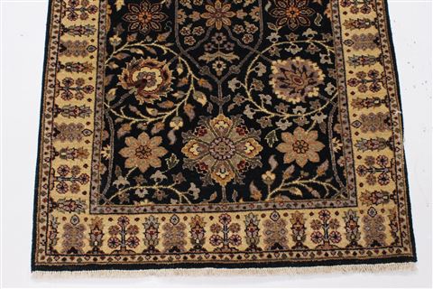 Agra Beige Runner Hand Knotted 27 X 60 Area Rug 250-26093 Image 4