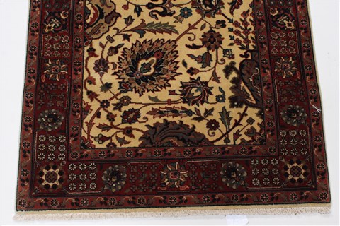 Tabriz Beige Runner Hand Knotted 28 X 61 Area Rug 250-26094 Image 4