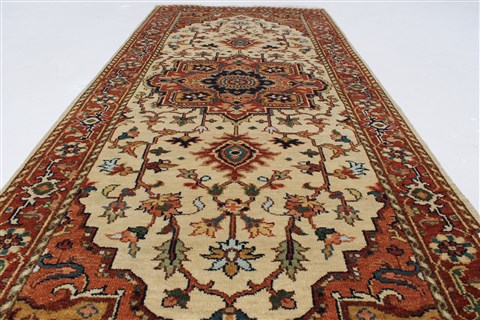 Serapi White Runner Hand Knotted 26 X 61 Area Rug 250-26095 Image 2