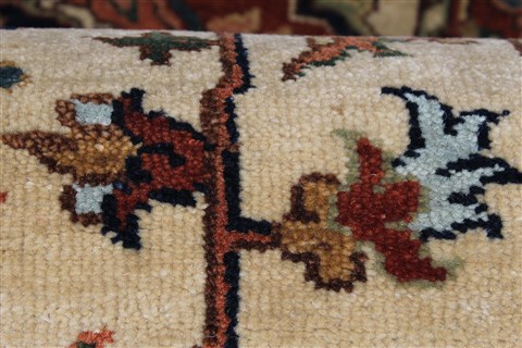 Serapi White Runner Hand Knotted 26 X 61 Area Rug 250-26095 Image 9