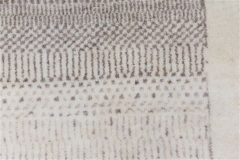 Gabbeh Grey Hand Knotted 27 X 61 Area Rug 250-26120 Image 3
