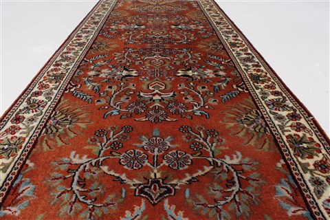 Sarouk Beige Runner Hand Knotted 24 X 60 Area Rug 250-26166 Image 1