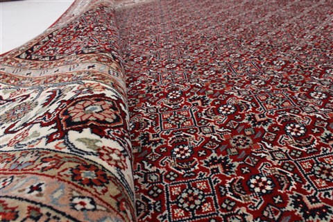 Herati Red Hand Knotted 81 X 114 Area Rug 250-26174 Image 10