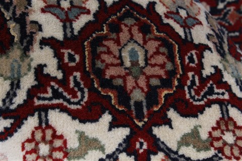 Bidjar Red Hand Knotted 711 X 115 Area Rug 250-26186 Image 1