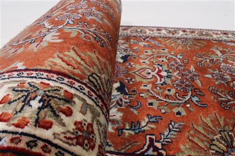 Sarouk Beige Runner Hand Knotted 24 X 60 Area Rug 250-26202 Image 10