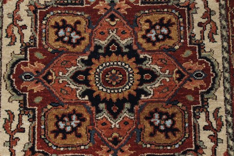 Serapi Beige Runner Hand Knotted 25 X 60 Area Rug 250-26206 Image 6