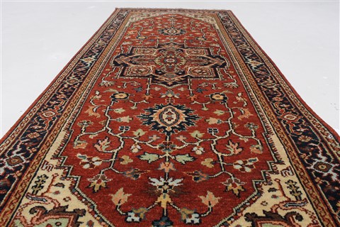 Serapi Red Runner Hand Knotted 25 X 60 Area Rug 250-26214 Image 1