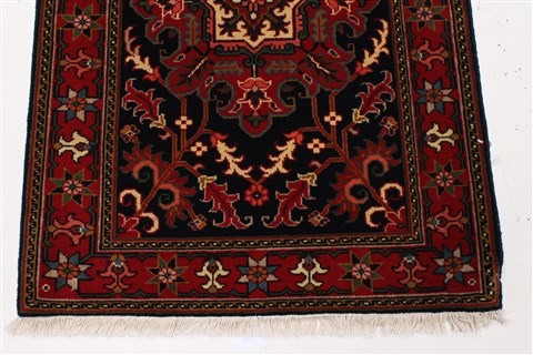Heriz Black Hand Knotted 27 X 61 Area Rug 250-26226 Image 4