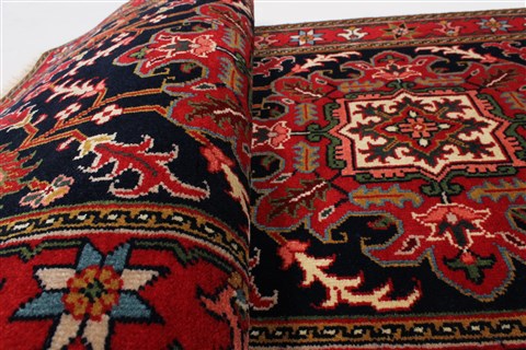 Heriz Black Hand Knotted 27 X 61 Area Rug 250-26226 Image 7