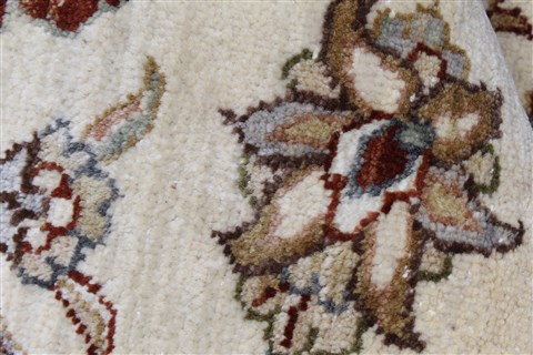 Pishavar Beige Round Hand Knotted 80 X 80 Area Rug 250-26249 Image 7