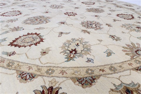 Pishavar Beige Round Hand Knotted 80 X 81 Area Rug 250-26258 Image 2