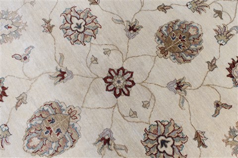 Pishavar Beige Round Hand Knotted 80 X 81 Area Rug 250-26258 Image 4