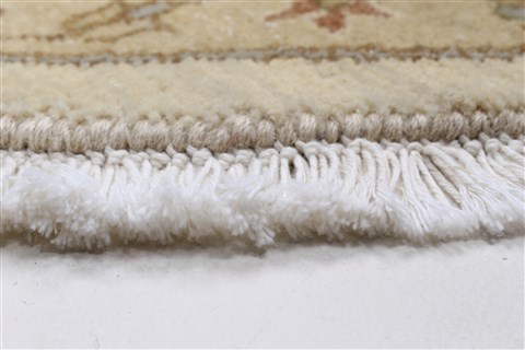 Pishavar Beige Round Hand Knotted 80 X 81 Area Rug 250-26258 Image 5
