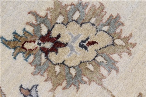 Pishavar Beige Round Hand Knotted 80 X 81 Area Rug 250-26258 Image 6