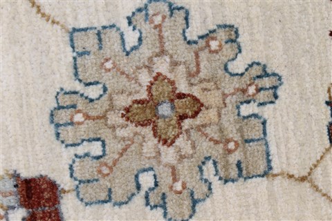Chobi Beige Round Hand Knotted 81 X 82 Area Rug 250-26263 Image 7