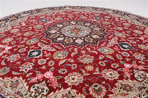 Tabriz Purple Round Hand Knotted 69 X 69 Area Rug 250-26268 Image 2