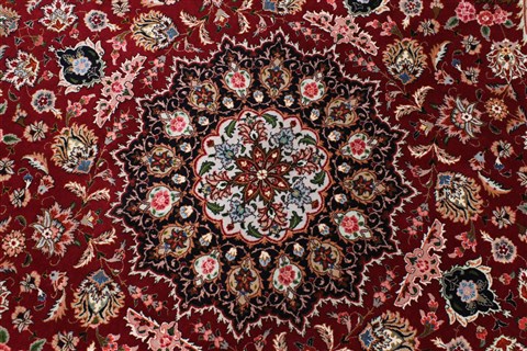 Tabriz Purple Round Hand Knotted 69 X 69 Area Rug 250-26268 Image 4