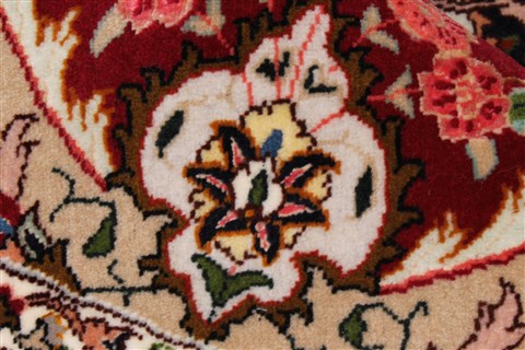 Tabriz Purple Round Hand Knotted 69 X 69 Area Rug 250-26268 Image 8