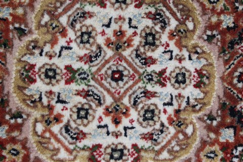 Tabriz Brown Round Hand Knotted 67 X 67 Area Rug 250-26269 Image 6