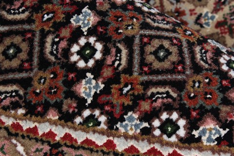Mahi Beige Round Hand Knotted 69 X 69 Area Rug 250-26271 Image 7