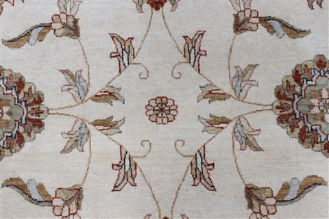Chobi Beige Round Hand Knotted 81 X 82 Area Rug 250-26295 Image 5