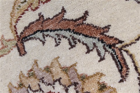 Kashan Beige Round Hand Knotted 80 X 80 Area Rug 250-26324 Image 1