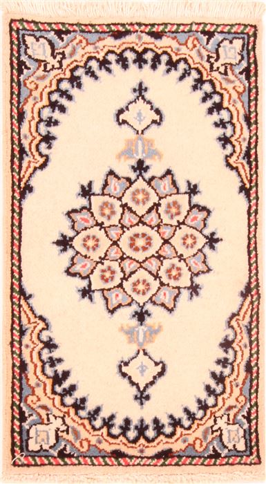 Nain White Hand Knotted 13 X 23 Area Rug 253-26331 Image 0