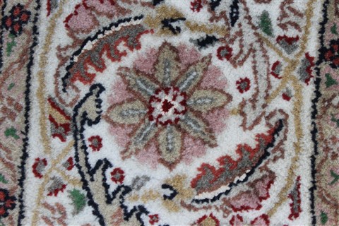 Tabriz Brown Round Hand Knotted 85 X 85 Area Rug 250-26333 Image 7