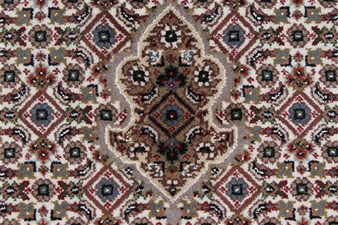 Tabriz Beige Round Hand Knotted 84 X 84 Area Rug 250-26337 Image 6