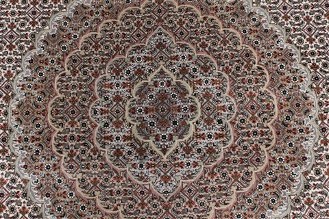 Mahi Beige Round Hand Knotted 83 X 83 Area Rug 250-26339 Image 3