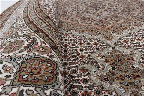 Mahi Beige Round Hand Knotted 83 X 83 Area Rug 250-26339 Image 8