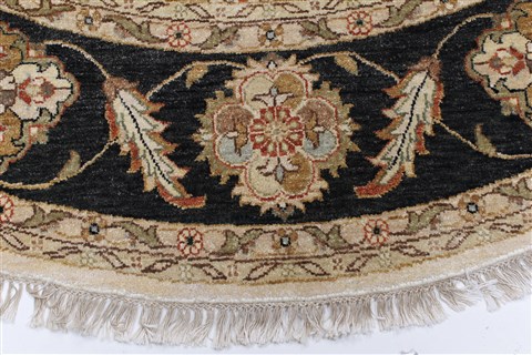 Pishavar Beige Round Hand Knotted 711 X 80 Area Rug 250-26350 Image 3